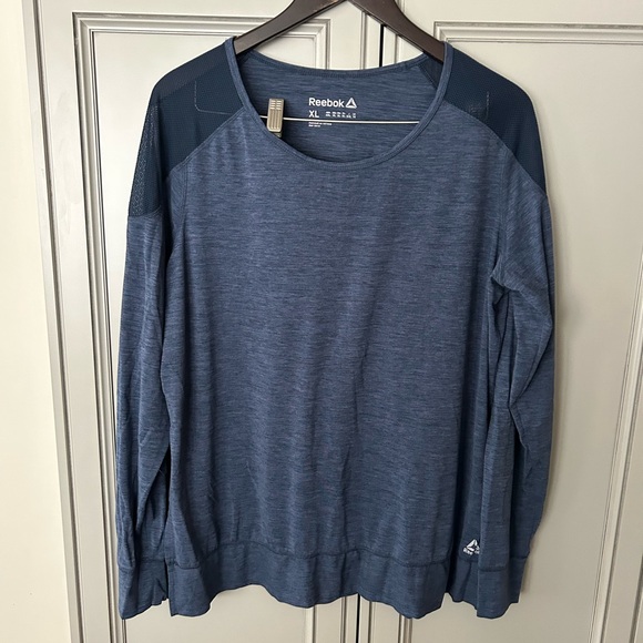 Reebok Gray Performance Top - Picture 3 of 6